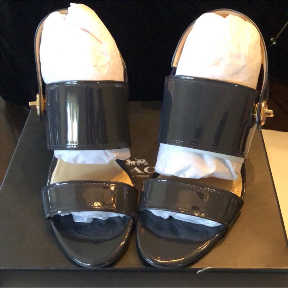Coach Marla patent leather brown tapered heel back gold tone lock strap + box - Picture 2 of 13